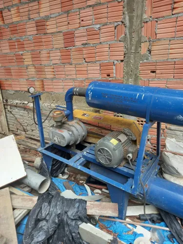 Vendo esse soprador completo com tanque de ar moto e soprador de lóbulos