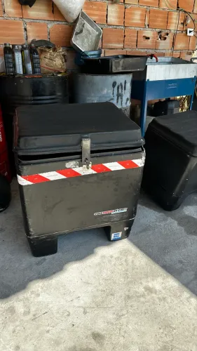 Vendo baú 160 litros