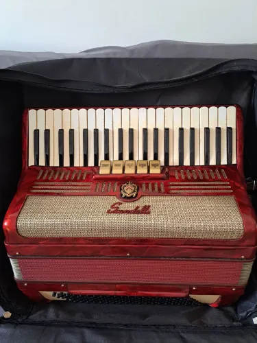 ACORDEON SANFONA SCANDALLI ITALIANA 120 BAIXOS SÉRIE OURO