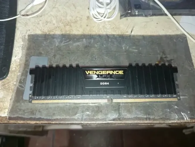 Memoria DDR4 16GB 3000MHZ