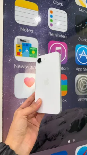 iPhone seminovo pouco uso 16e 128GB
