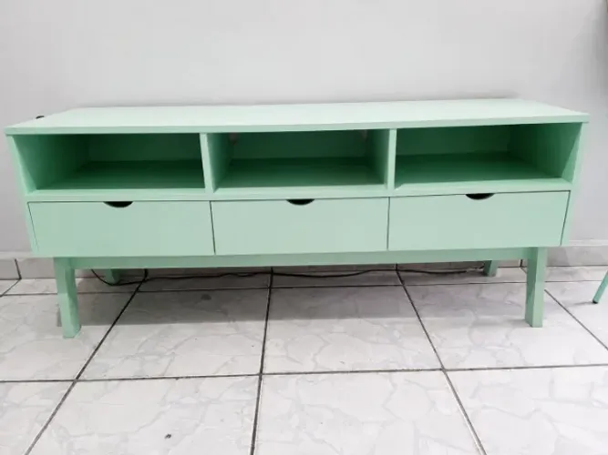 Rack moderno Tok&Stok com 3 gavetas - ótimo estado - barato