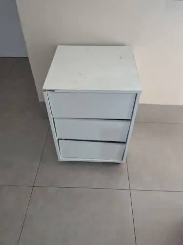 Mesa de Cabeceira / Criado Mudo 