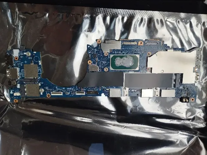 Placa mãe Dell Latitude 5320 South Peak 13 IOL 19817-1 -  I5-1145G7 8GB RAM 0MJP9R