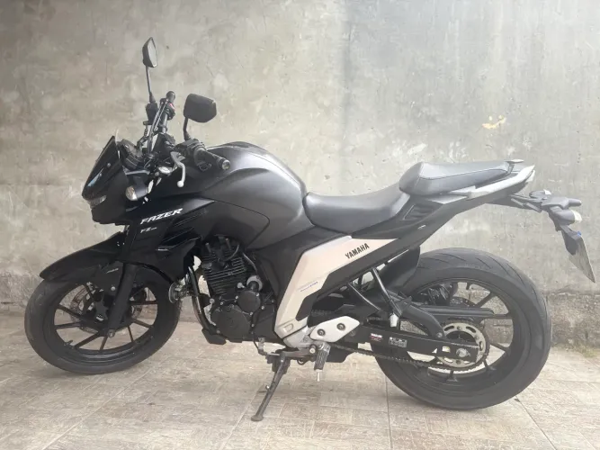 YAMAHA FAZER FZ25 2023 ? BAIXO KM ? PRONTA PRA RODAR ! ! !