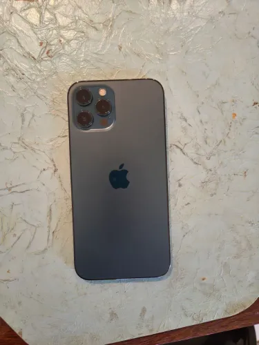 iPhone 12 pro Max sem detalhe