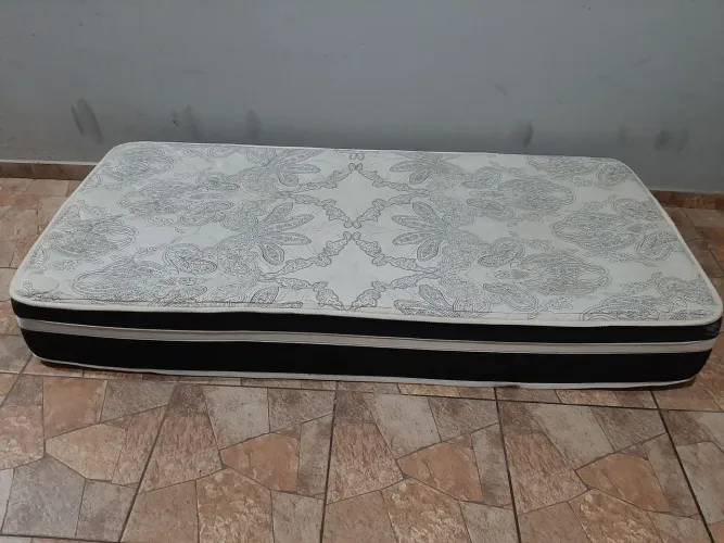 Vendo colchão de solteiro,em Limeira SP