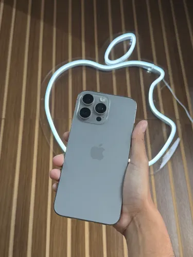 iPhone 15 Pro Max256gb -(Loja Física + Garantia)