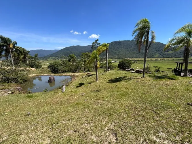 OPORTUNIDADE ÚNICA! TERRENO COM VISTA PRIVILEGIADA EM SANTA RITA PAULO LOPES/SC