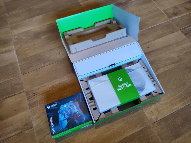 Xbox Series S (NOVO) + Controle de colecionador