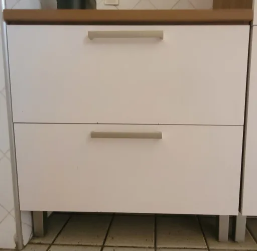 Paneleiro/ balcão, com duas gavetas.