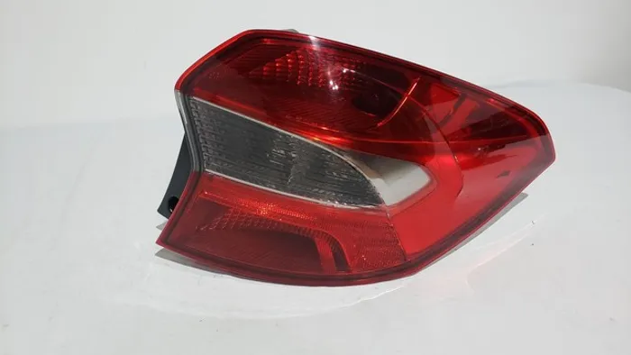 Lanterna Ford Ka Sedan Fume 2019 Original Ld