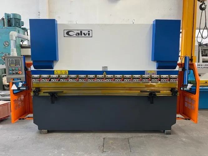 Prensa Viradeira Hidraulica Calvi 125T/3200 CNC (NOVA)