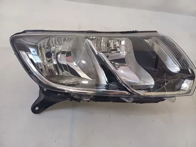 Farol lado direito Sandero Logan 2014 2015 2016 2017 2018 2019 2020 