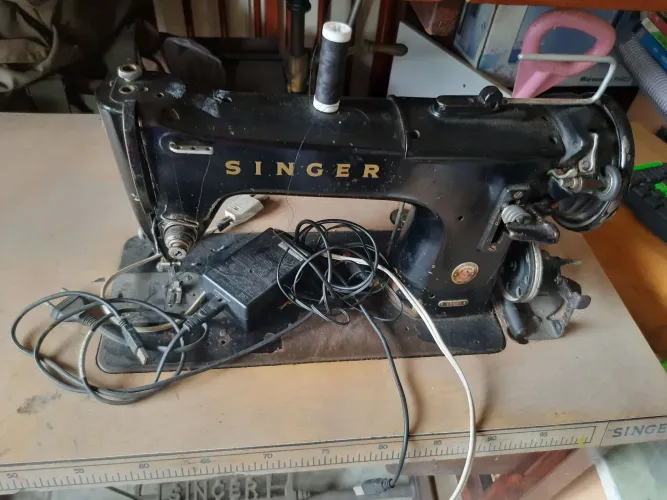 Maquina de Costura semi-industrial (Singer)