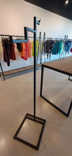 Arara escada de chão - Estilo industrial