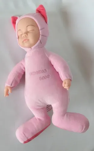 Boneca de Pelúcia importada