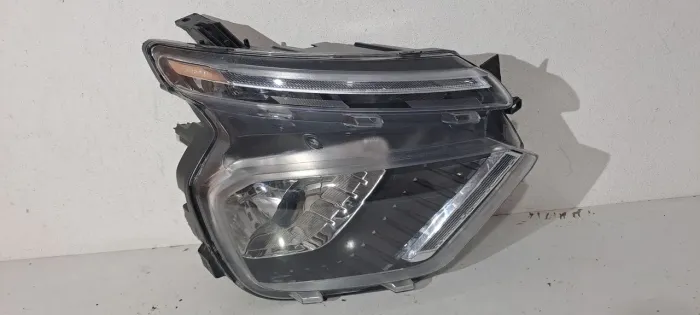 Farol C3 2022/ 2024 lado direito COM LED Original  COM DETALHE 