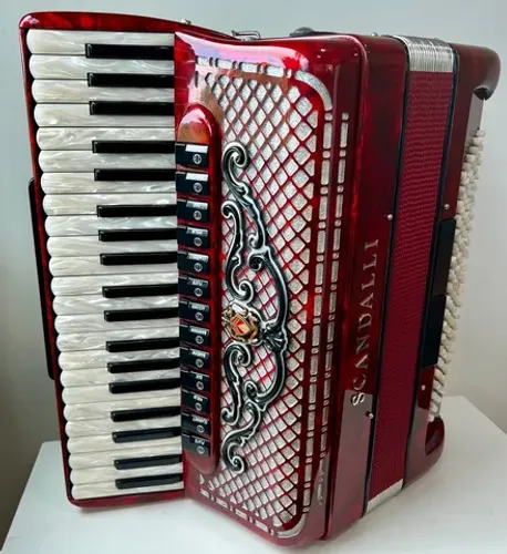Acordeon scandalli novo!!!