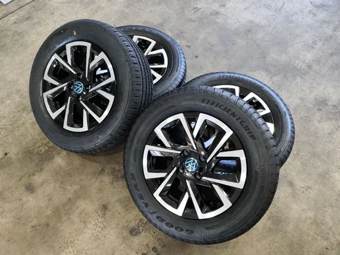RODA ARO 15 VW SAVEIRO CROSS NOVA C/ PNEU ZERO À BASE DE TROCA