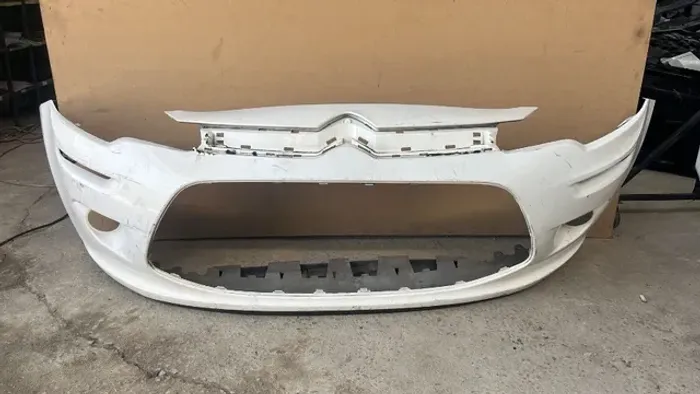Para-choque citroen C3 2015 c/detalhes...