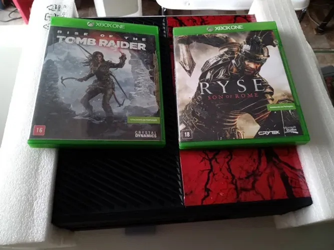 Console Xbox one de 500 usado nao tem o controle somete
