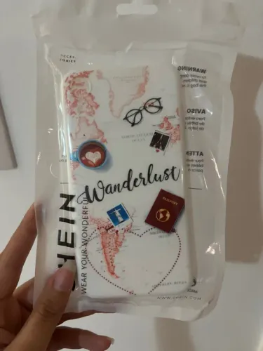 Capinha iPhone XR nova shein 