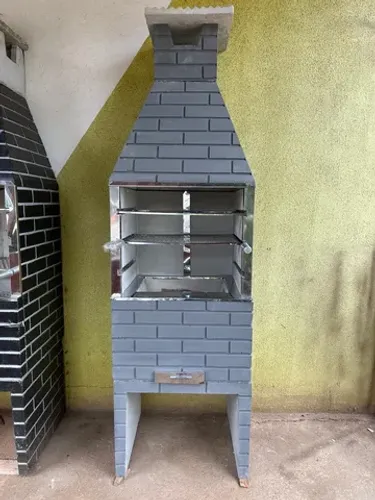 CHURRASQUEIRA TIJOLINHO PRÉ MOLDADA