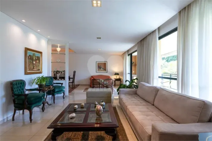 Apartamento à venda com 3 suítes no condomínio Lumiar, São Paulo - SP