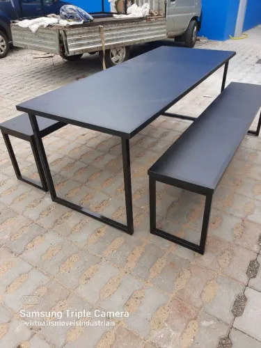 Mesa de Jantar Industrial - Preto - Nova
