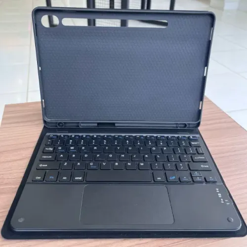 Kit Capa TouchPad Bluetooth Teclado Compatível Com IOS, Android e Windows.