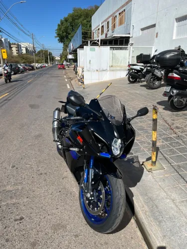 Srad 1000 R Preta Único dono e baixa km