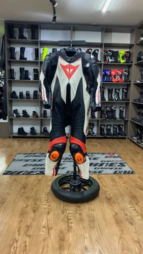 Macacão Dainese Laguna Seca Evo D1 Pró Peça Única Tamanho 50 Eur Seminovo