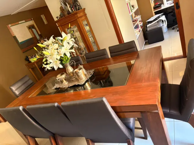 Mesa de Madeira de Demolição com Vidro