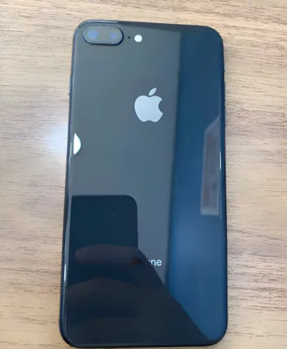 iPhone 8 Plus, semi novo, ótima qualidade e oportunidade única