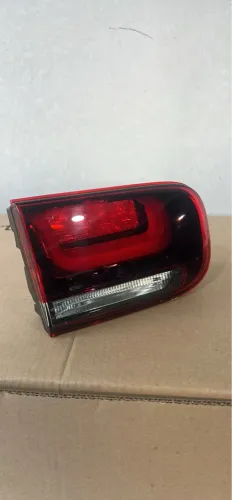 Lanterna Traseira Cactus Lado Esquerdo Automotiva - Design Moderno e Eficiente