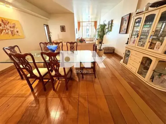 Apartamento : / Residencial / Leme