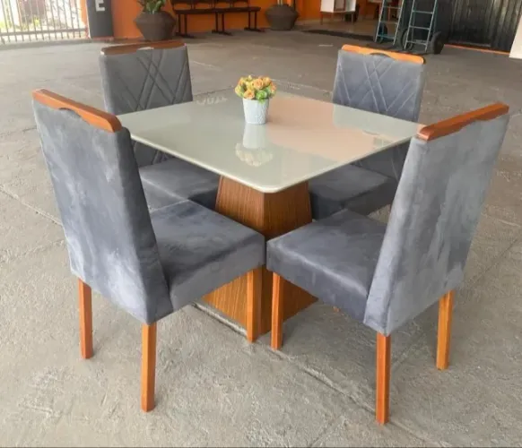 Mesa de Jantar Prada com 4 Cadeiras Olga 90x90cm (FAZEMOS ENTREGA DF E ENTORNO )