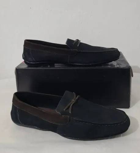 Mocassim azul marinho Nº 41/42, lindo, elegante, bem confortável, design moderno. 