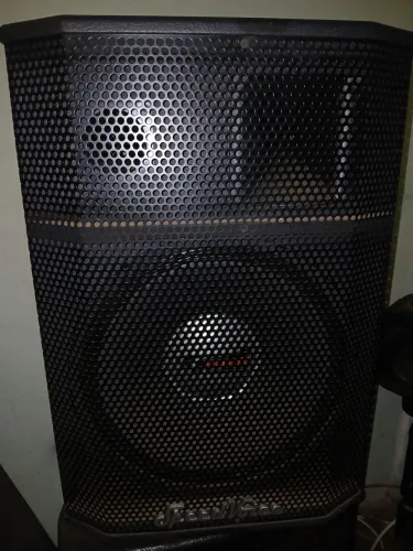 Caixa passiva para retorno de palco 