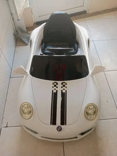 Carro elétrico infantil