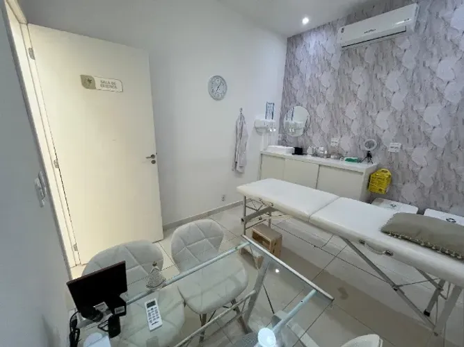 CLÍNICA DE ESTÉTICA À VENDA - OPORTUNIDADE ÚNICA - Aceito Propostas.
