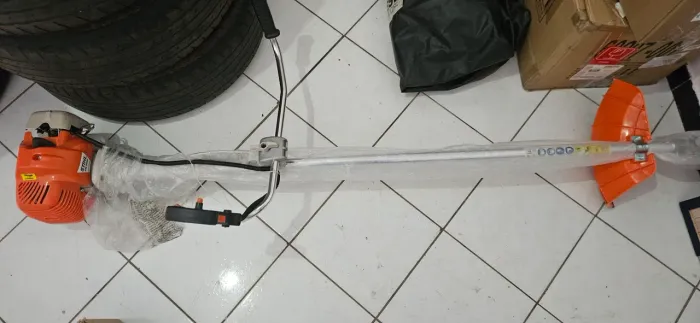 Roçadeira Sthil nova