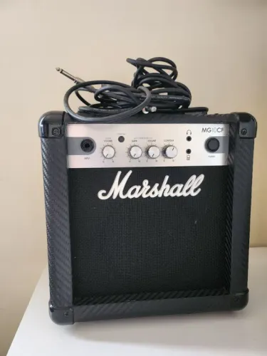 Amplificador Marshall MG10CF