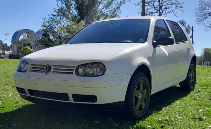Volkswagen Golf 2001 Usados e Novos