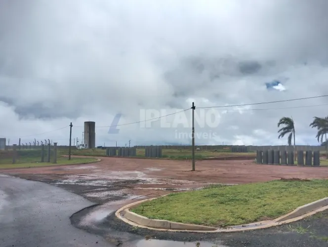 Venda de Terreno / Lote na cidade de São Carlos