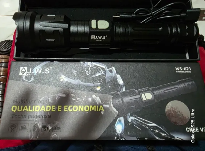 Lanterna Tática de Led