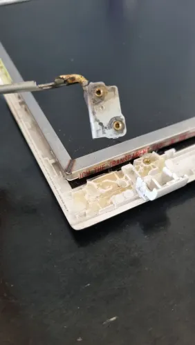 Reparo de carcaça de NOTEBOOK
