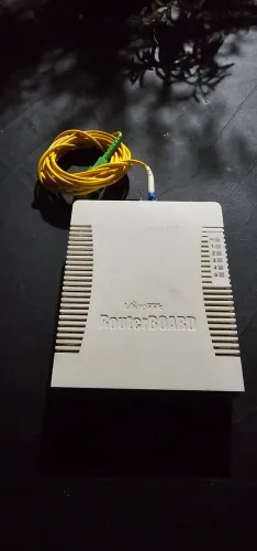 Mikrotik routerBOARD 260GS com porta FSP