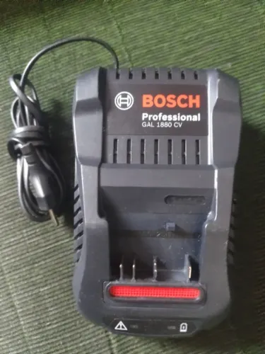 Carregador Ultrarrápido BOSCH Baterias 18V Modelo GAL 1880CV - 220V